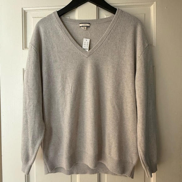 J. Crew cashmere relaxed v-neck sweater NWT - Picture 4 of 5